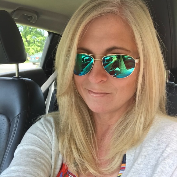 Meet your Posher, Suz - Picture 3 of 9